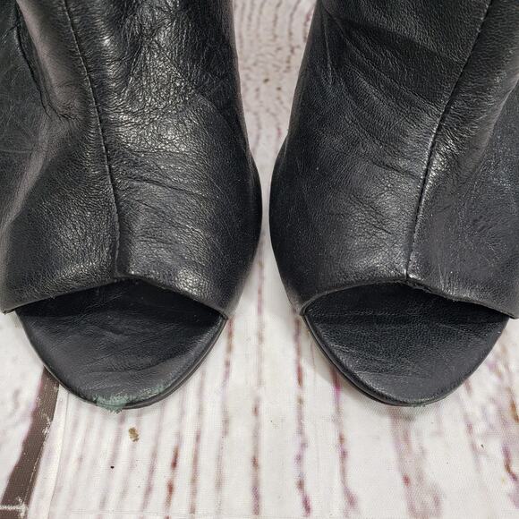 BCBGMAXAZRIA Women's Black Soft Leather Stiletto Bootie Size 9.5B - Picture 5 of 13